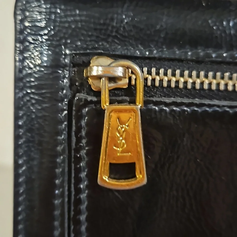 YSL Logo Patent Leather Bifold Snap Wallet w/Dustbag - Picture 7 of 14